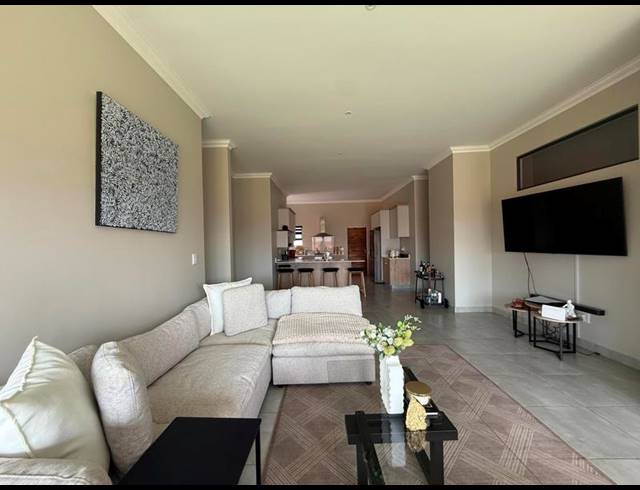 3 BEDROOM HOUSE FOR SALE IN SIX FOUNTAINS